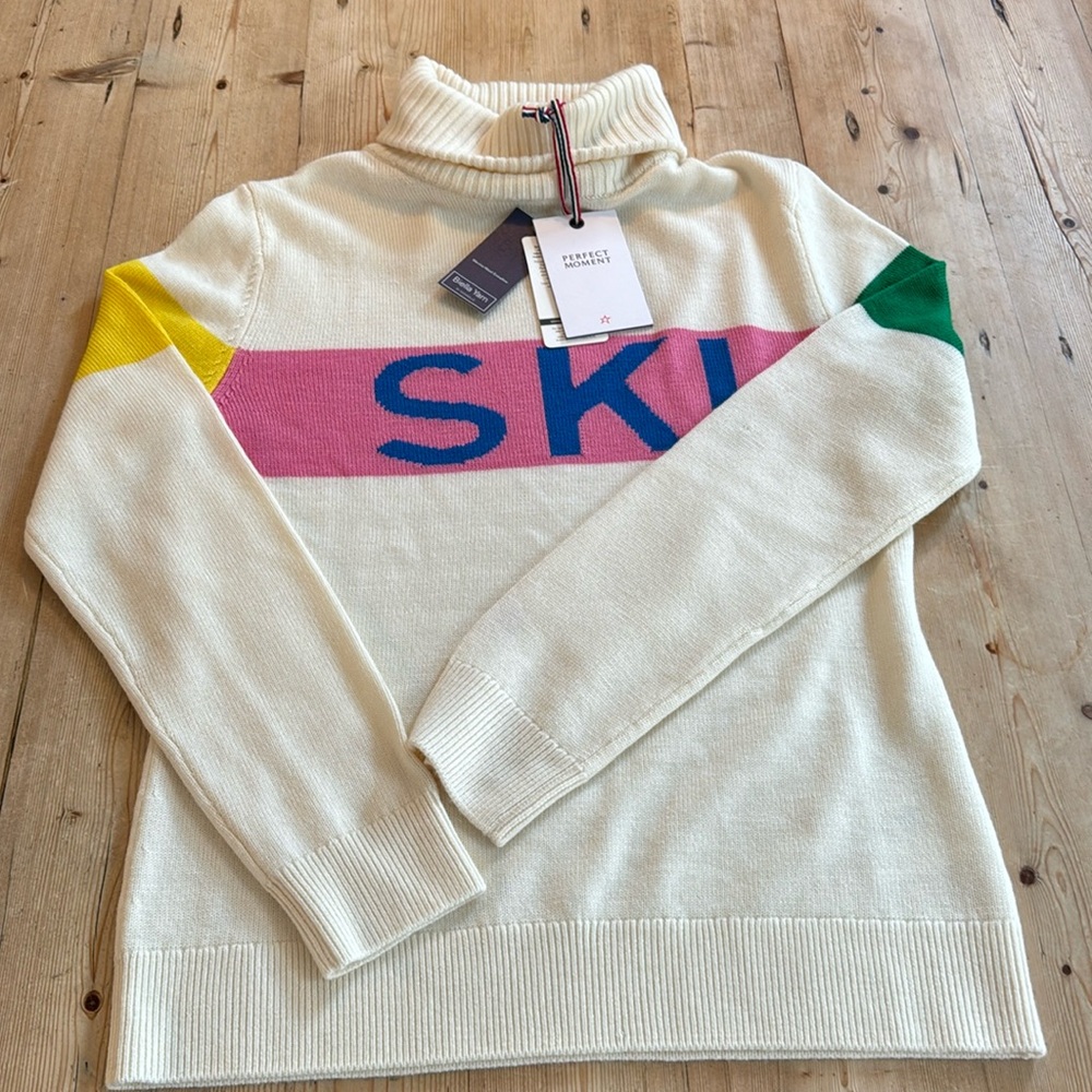 Perfect Moment Ski sweater rainbow colors
